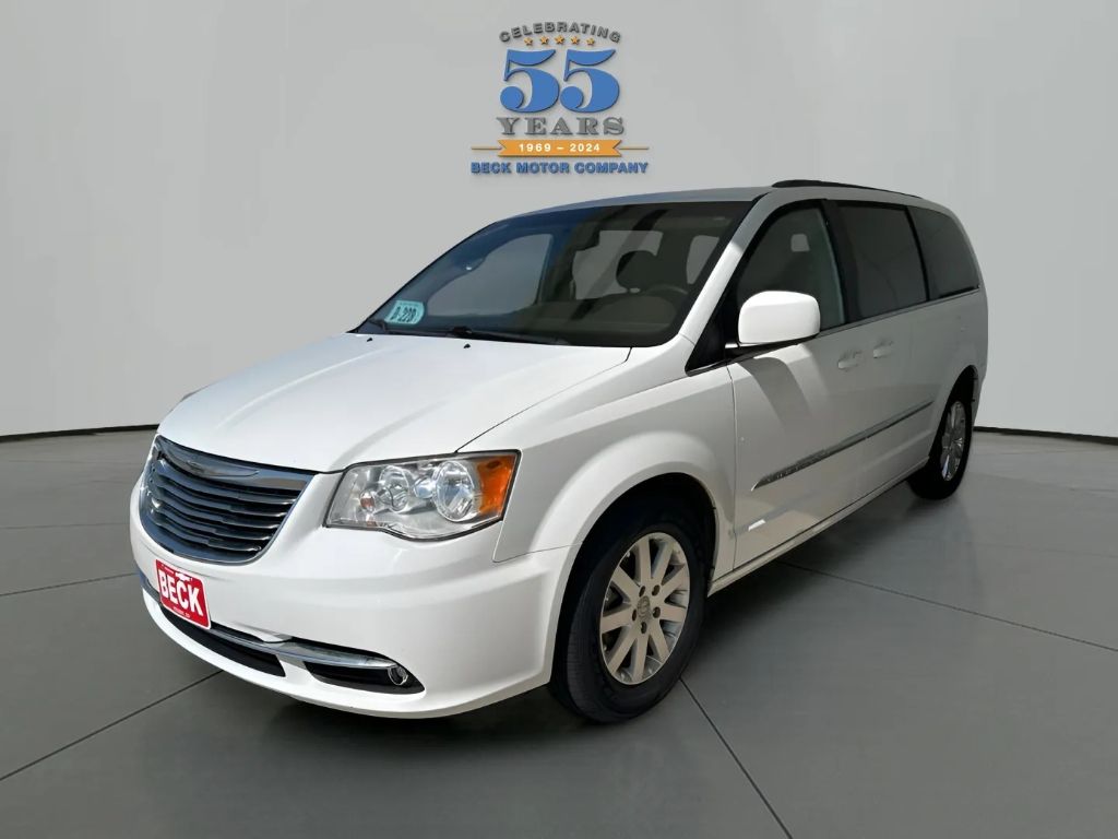 Used 2016 Chrysler Town & Country Touring with VIN 2C4RC1BG8GR237950 for sale in Pierre, SD