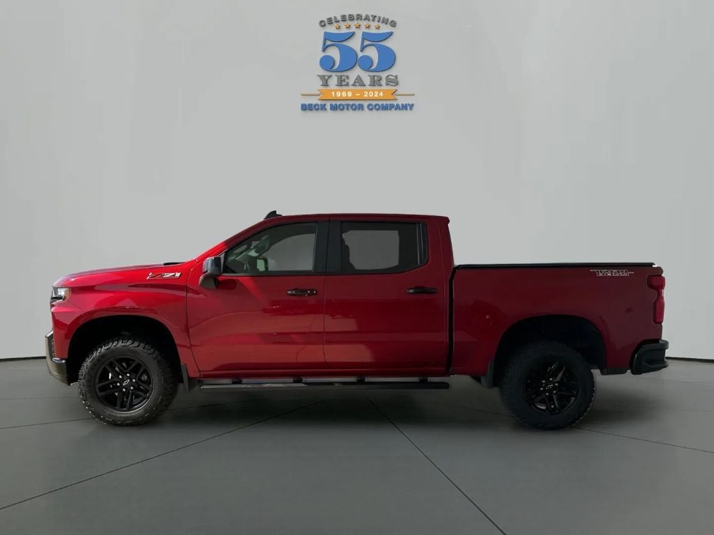 Used 2021 Chevrolet Silverado 1500 LT Trail Boss with VIN 3GCPYFEDXMG221919 for sale in Pierre, SD