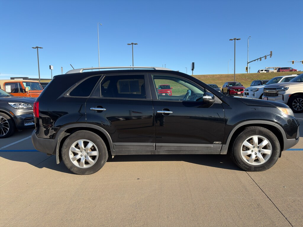 Used 2011 Kia Sorento LX