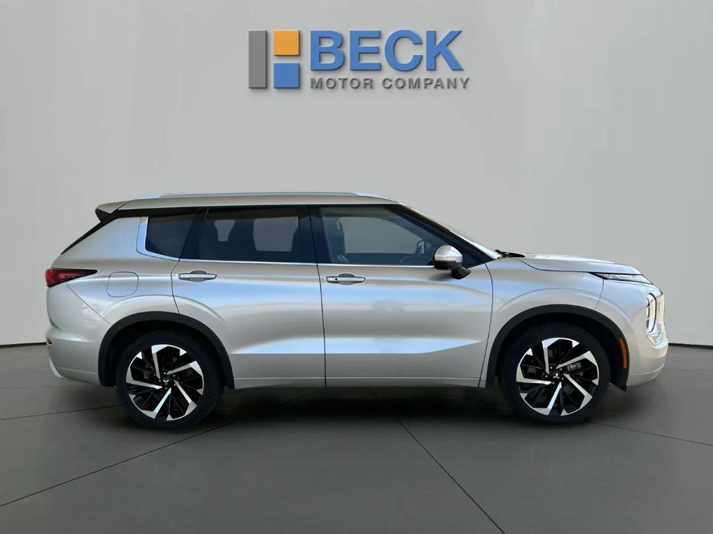Used 2022 Mitsubishi Outlander SEL with VIN JA4J4VA87NZ034444 for sale in Pierre, SD