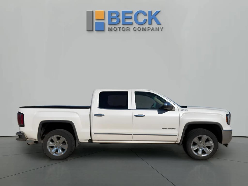 Used 2018 GMC Sierra 1500 SLT with VIN 3GTU2NEJ3JG583803 for sale in Pierre, SD