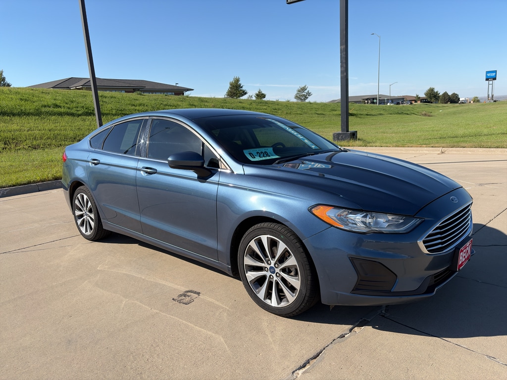 Used 2019 Ford Fusion SE with VIN 3FA6P0T90KR274839 for sale in Pierre, SD