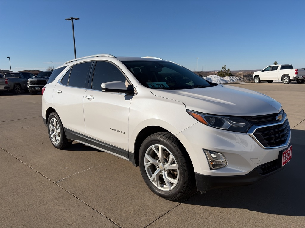 Used 2018 Chevrolet Equinox LT with VIN 2GNAXTEX9J6265233 for sale in Pierre, SD