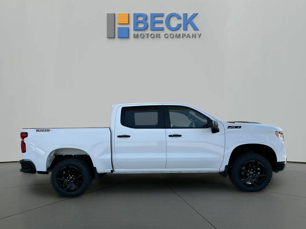 Used 2023 Chevrolet Silverado 1500 LT Trail Boss with VIN 3GCUDFED9PG134127 for sale in Pierre, SD