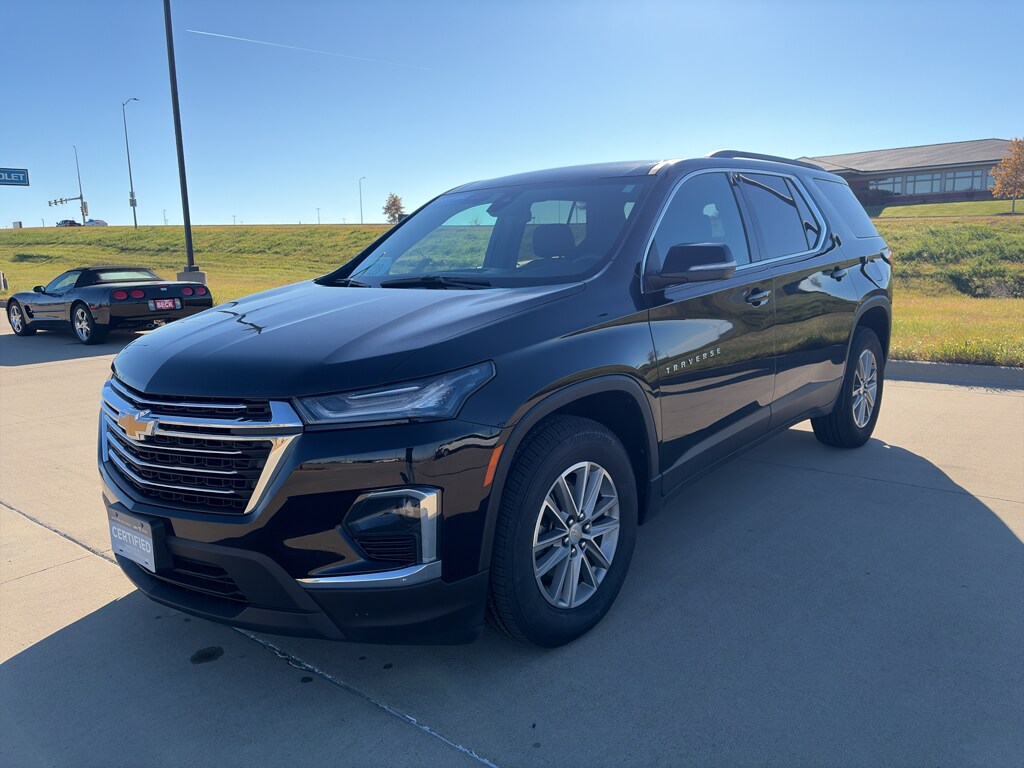 Certified 2023 Chevrolet Traverse LT Cloth SUV