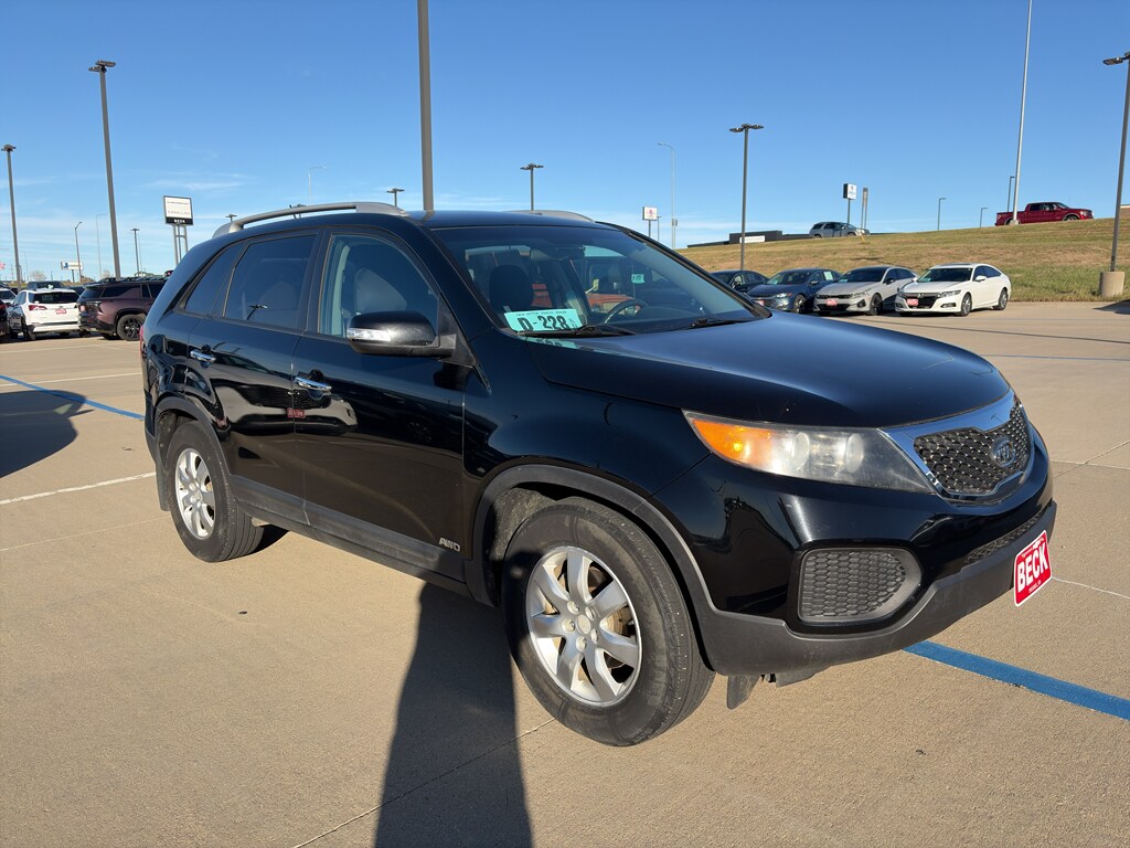 Used 2011 Kia Sorento LX