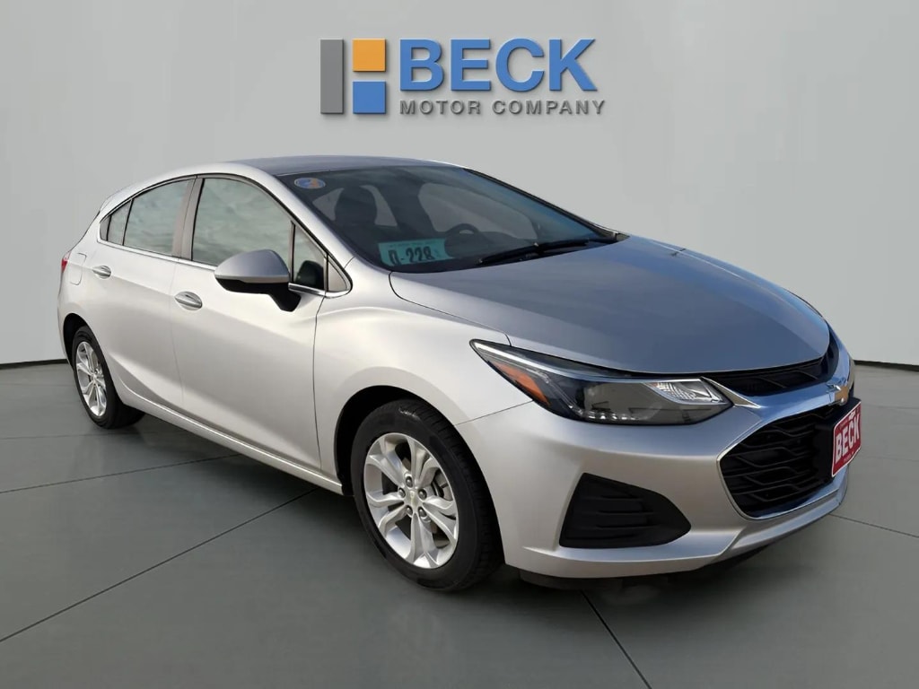 2019 Chevrolet Cruze LT's photo