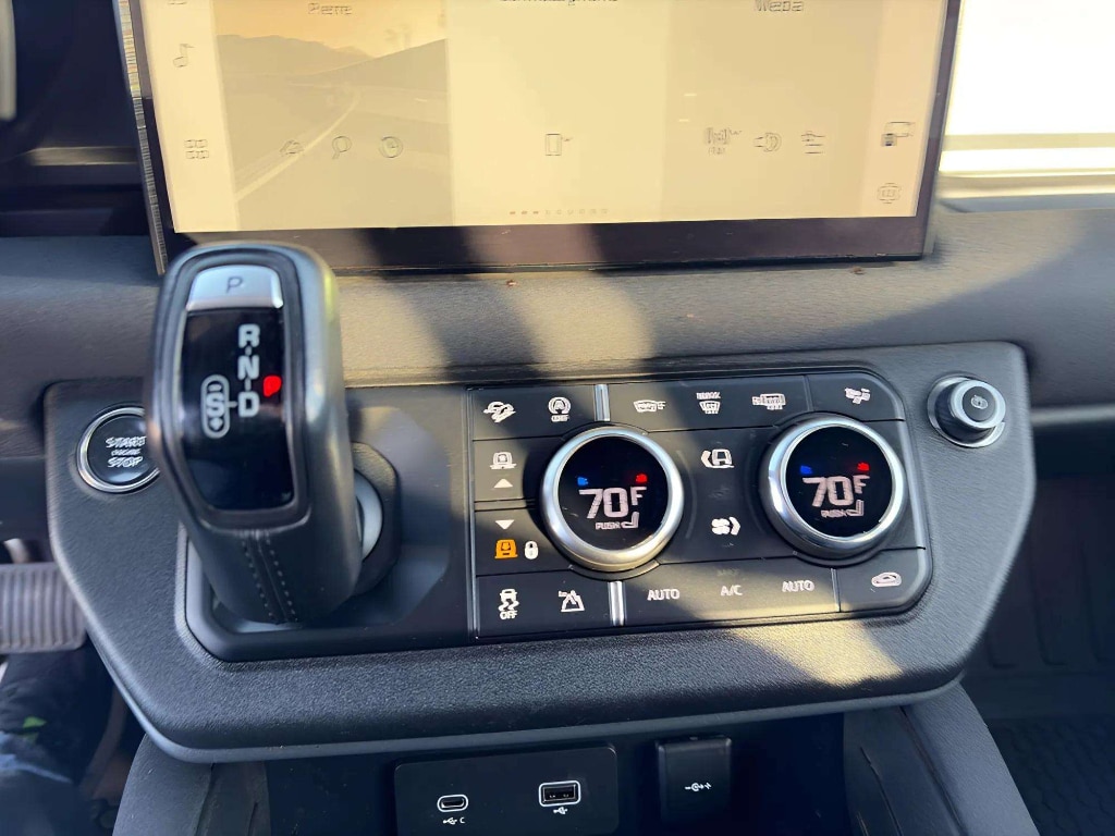 2023 Land Rover Defender X-Dynamic SE - Photo 32