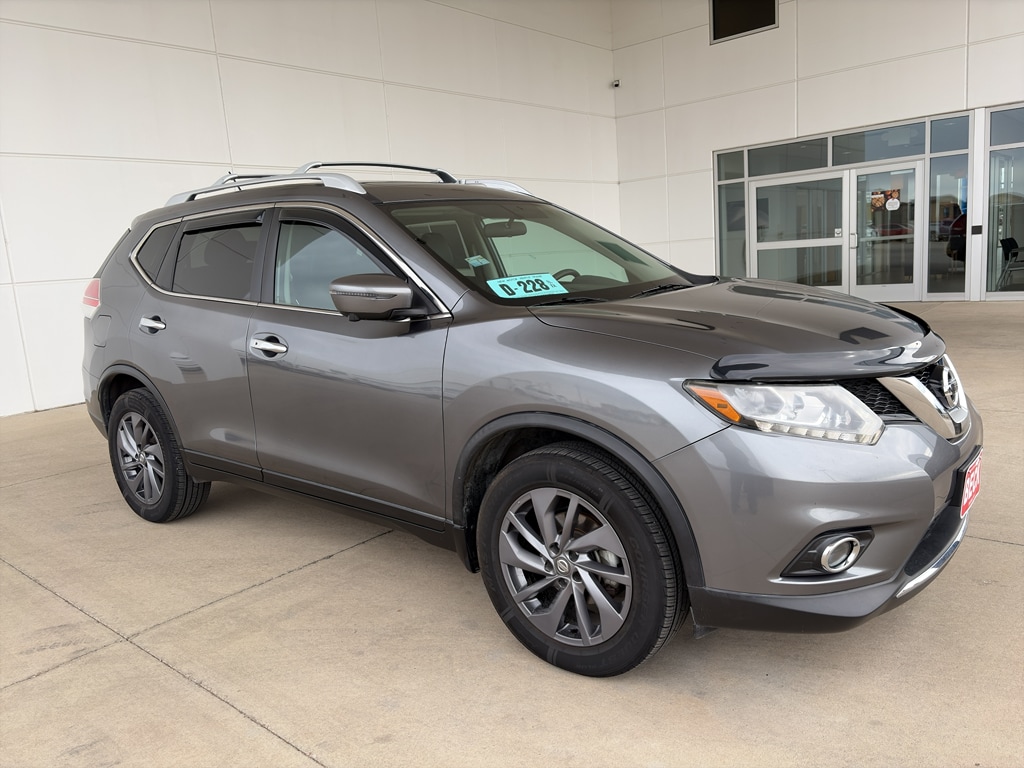 Used 2016 Nissan Rogue SL