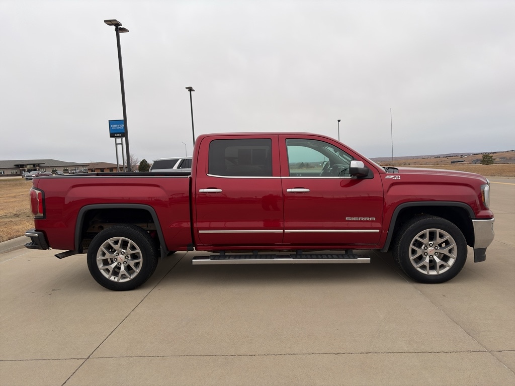 2018 GMC Sierra SLT's photo