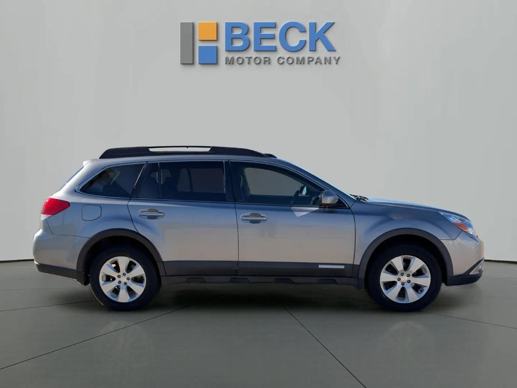 Used 2010 Subaru Outback I Limited with VIN 4S4BRCKC8A3381972 for sale in Pierre, SD