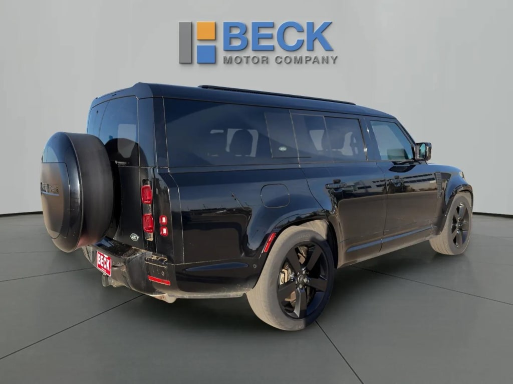 2023 Land Rover Defender X-Dynamic SE - Photo 9