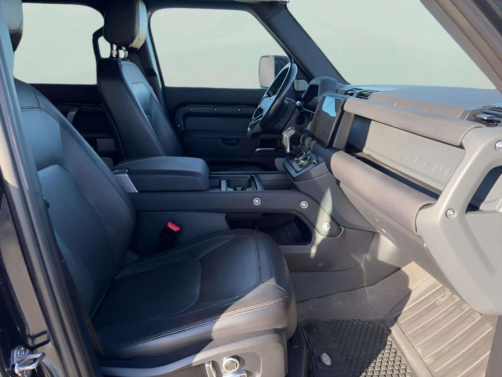 2023 Land Rover Defender X-Dynamic SE - Photo 10