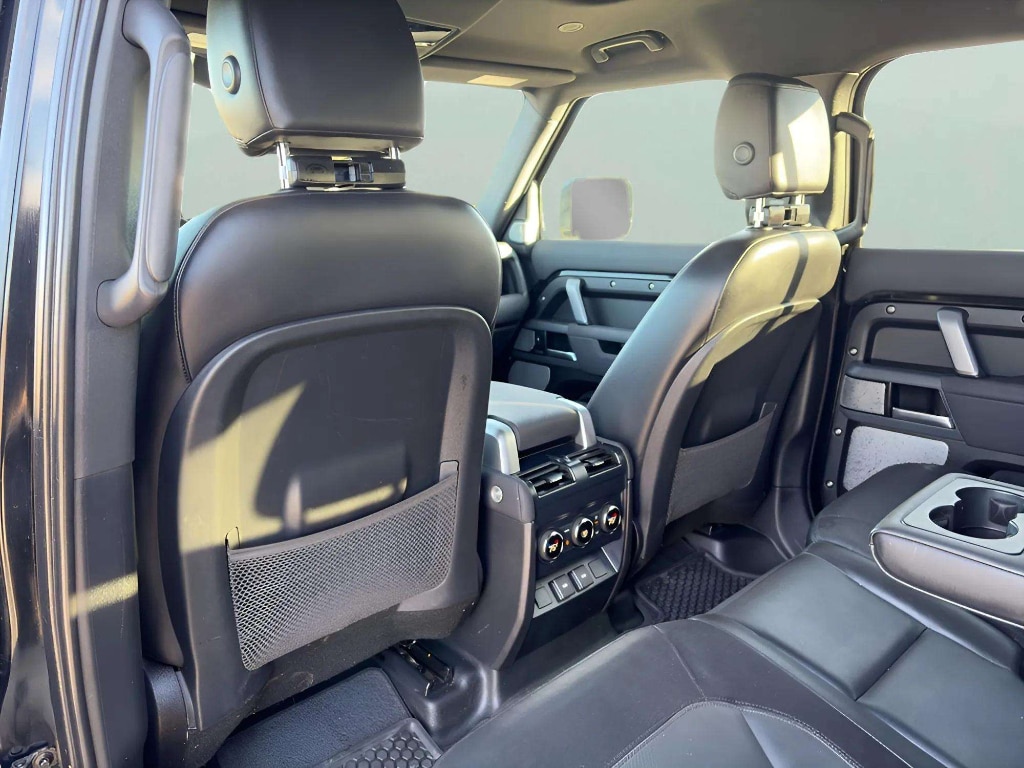 2023 Land Rover Defender X-Dynamic SE - Photo 21