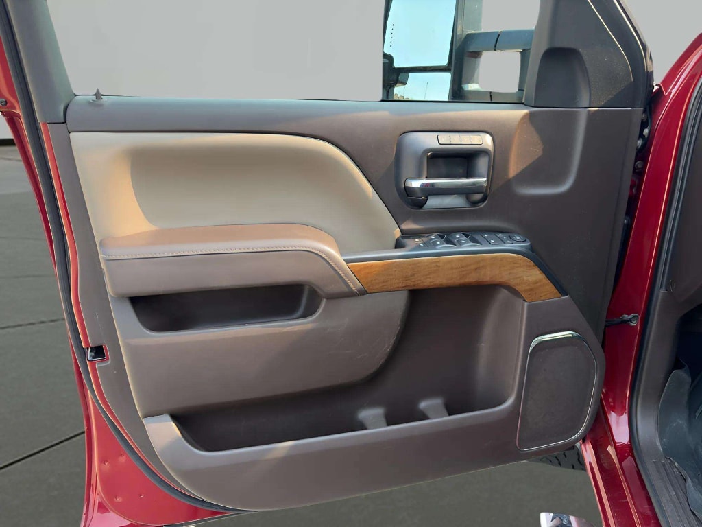 2018 Chevrolet Silverado 1500 LTZ - Photo 28