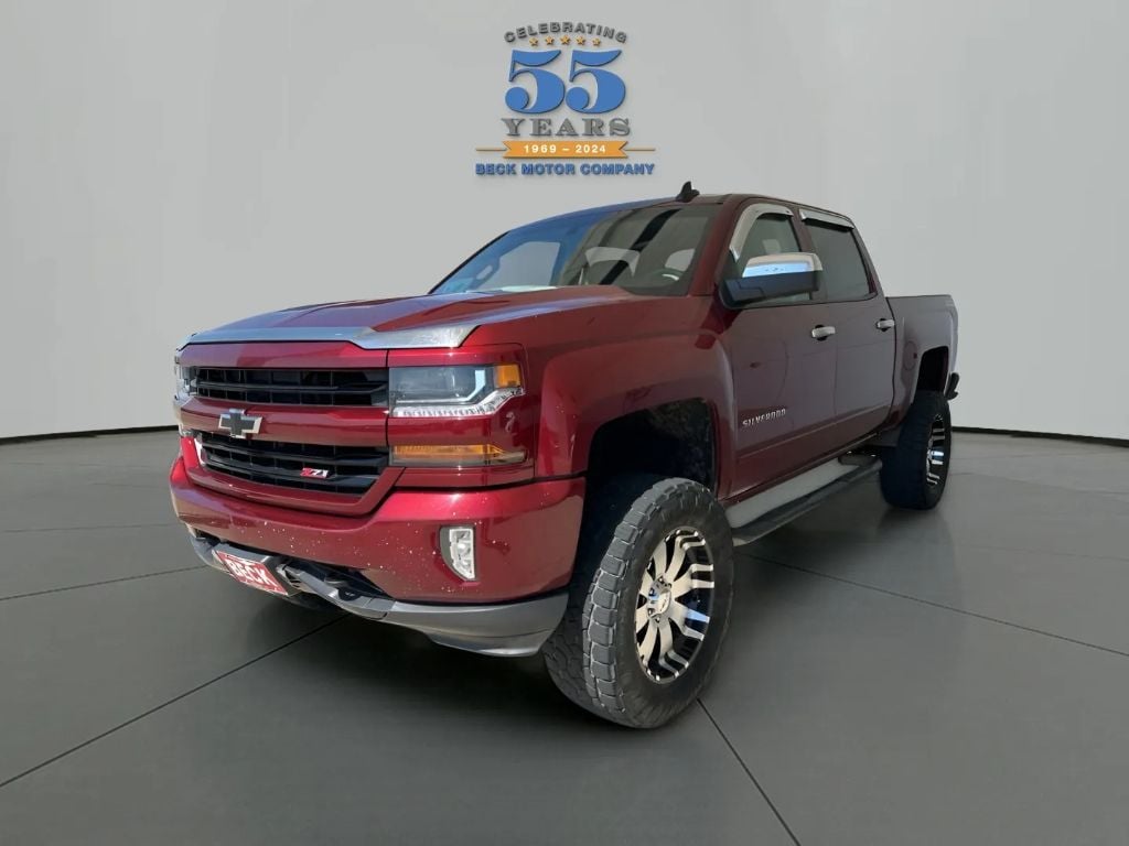 Used 2017 Chevrolet Silverado 1500 LT with VIN 3GCUKREC4HG332047 for sale in Pierre, SD