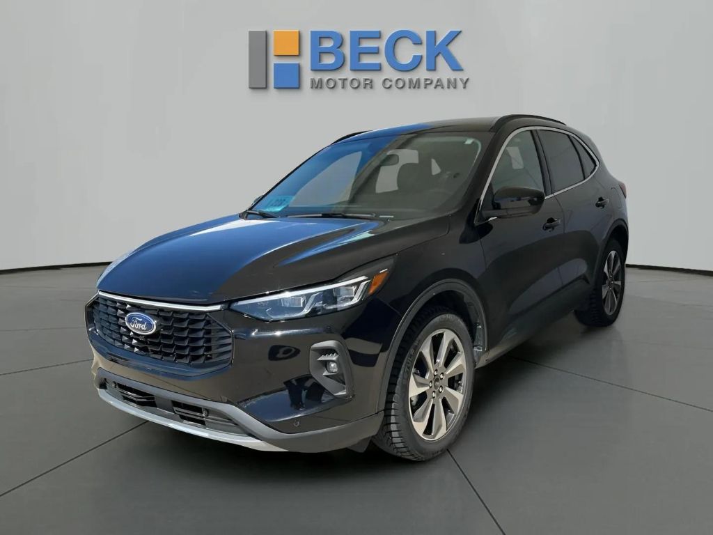 Used 2024 Ford Escape Platinum with VIN 1FMCU9JA2RUA52535 for sale in Pierre, SD