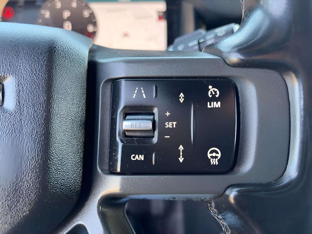 2023 Land Rover Defender X-Dynamic SE - Photo 28