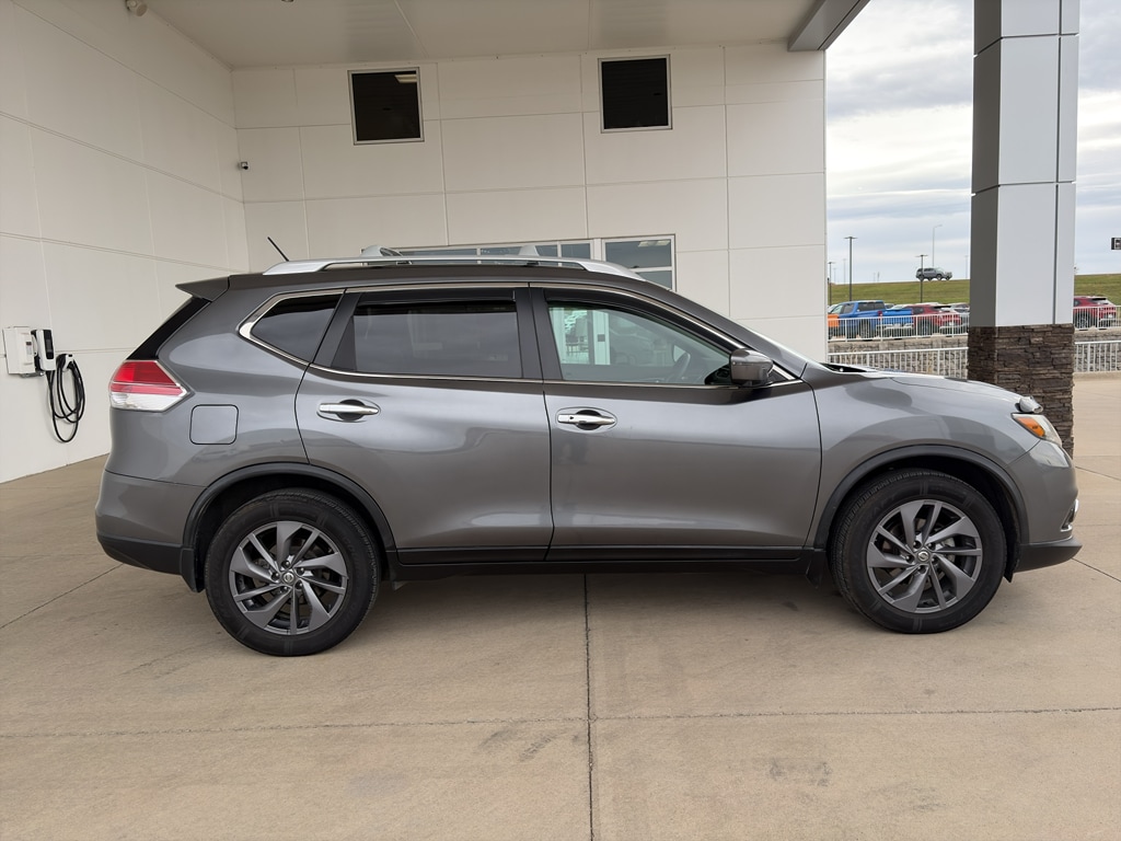 2016 Nissan Rogue SL