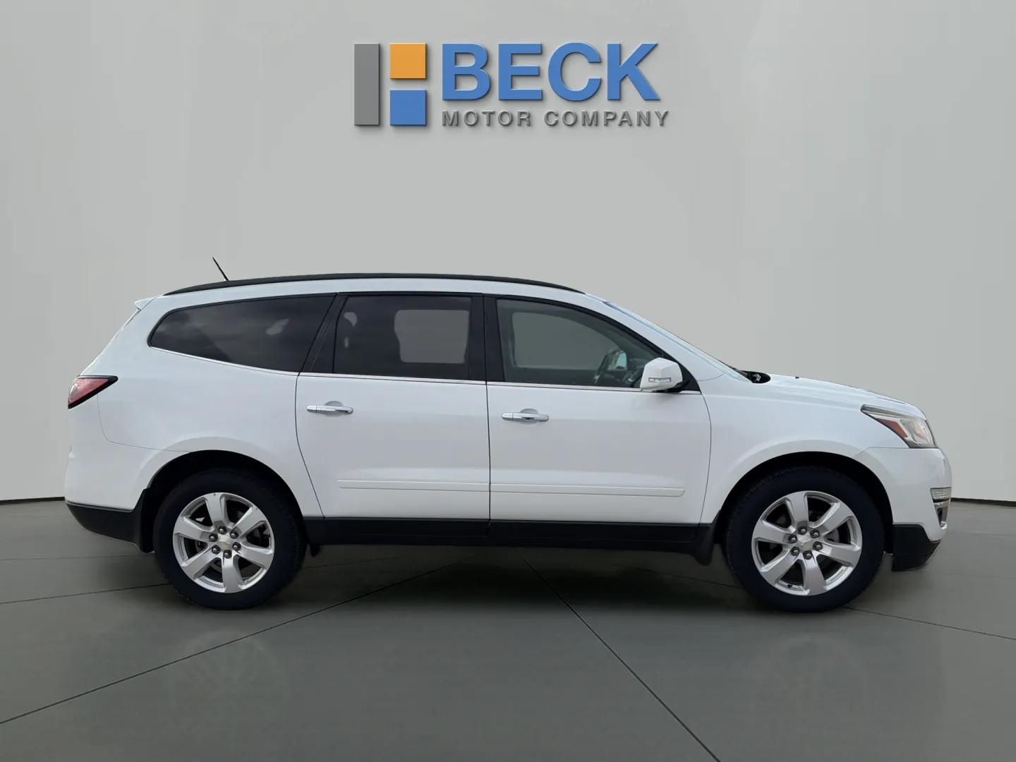Used 2016 Chevrolet Traverse 1LT with VIN 1GNKRGKD6GJ121375 for sale in Pierre, SD