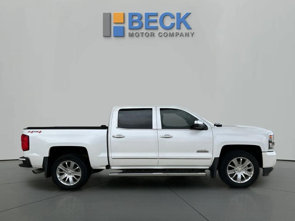 Used 2017 Chevrolet Silverado 1500 High Country with VIN 3GCUKTEC3HG361181 for sale in Pierre, SD