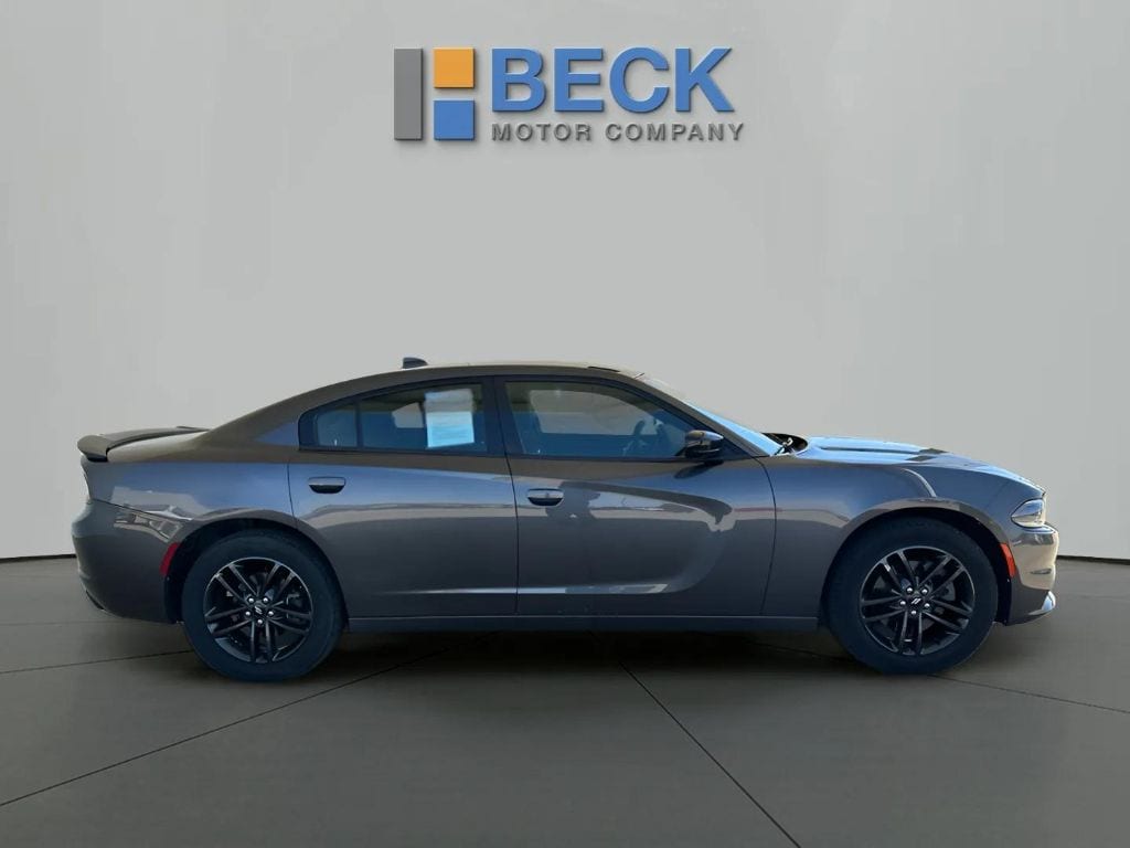 Used 2019 Dodge Charger SXT with VIN 2C3CDXJG2KH710820 for sale in Pierre, SD