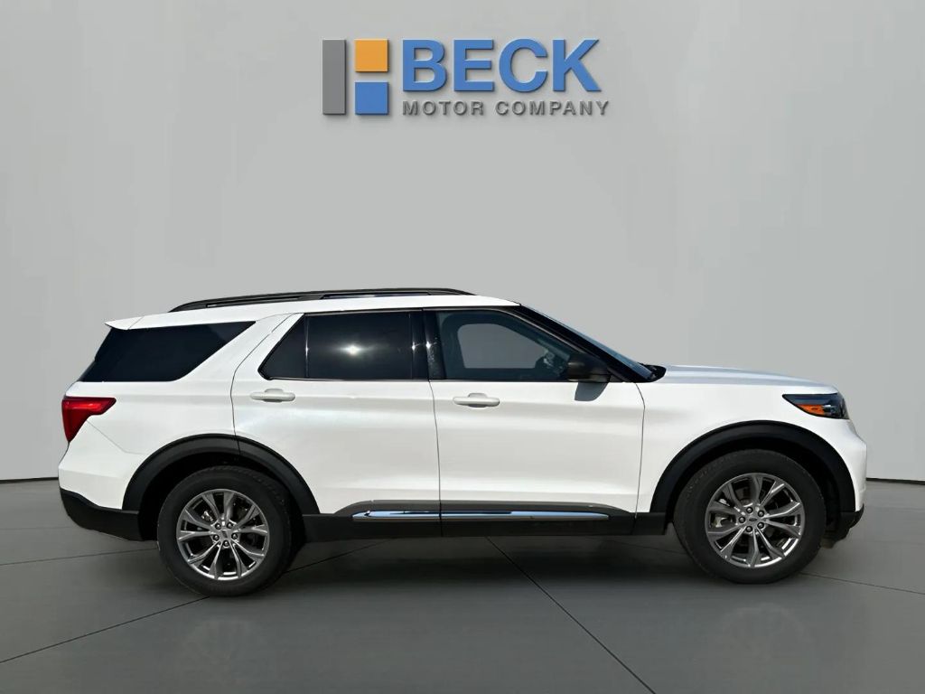 Used 2022 Ford Explorer XLT with VIN 1FMSK8DH3NGA98954 for sale in Pierre, SD