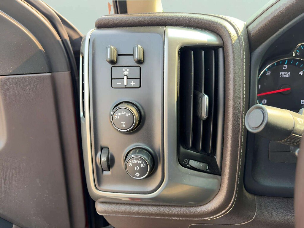 2018 Chevrolet Silverado 1500 LTZ - Photo 21