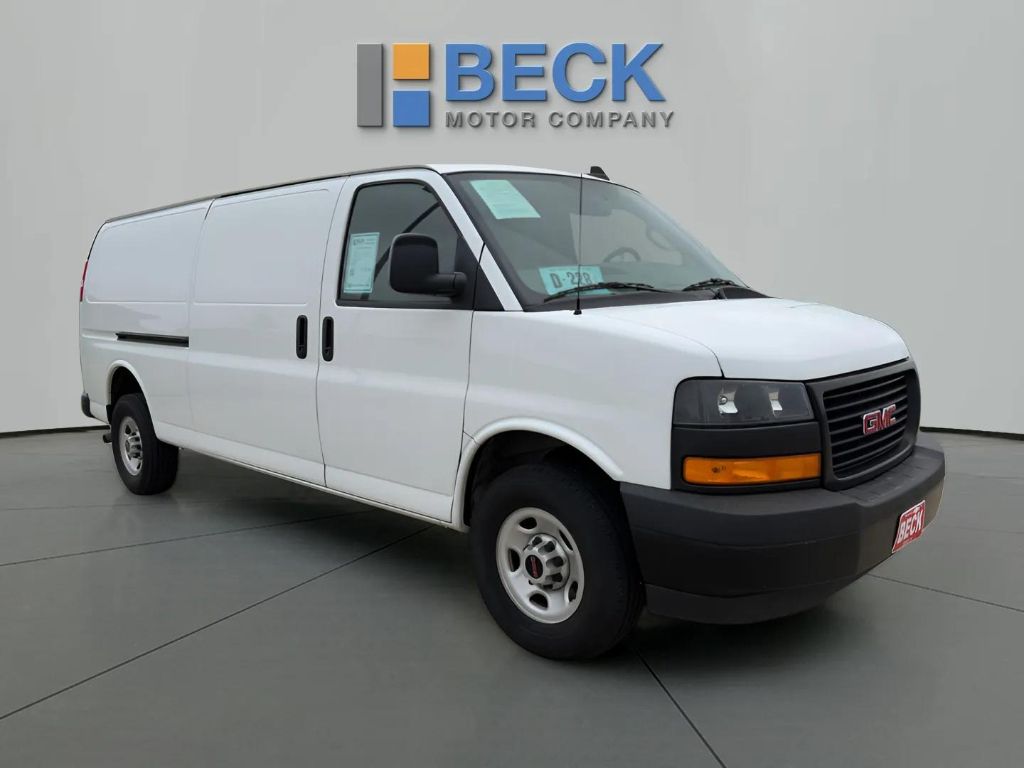 2023 GMC Savana Cargo Work Van's photo