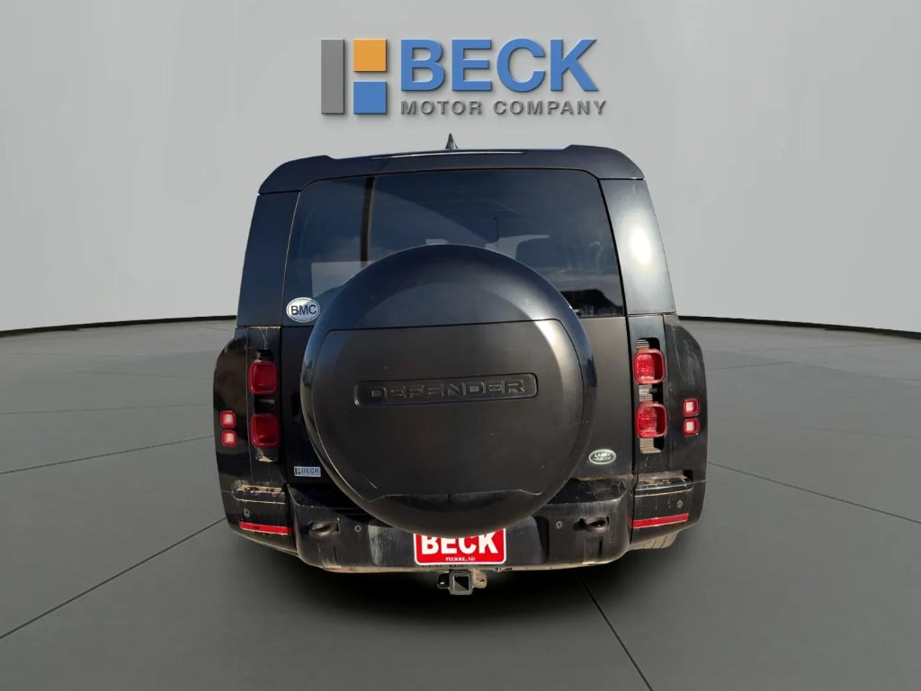 2023 Land Rover Defender X-Dynamic SE - Photo 8