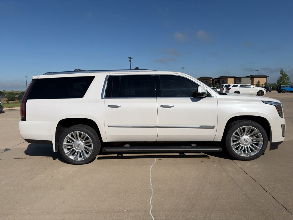 2018 Cadillac Escalade ESV AWD Platinum's photo