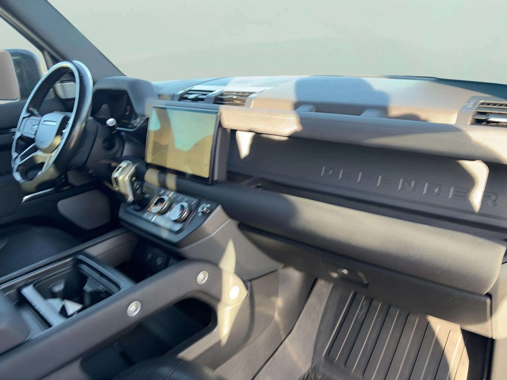 2023 Land Rover Defender X-Dynamic SE - Photo 14