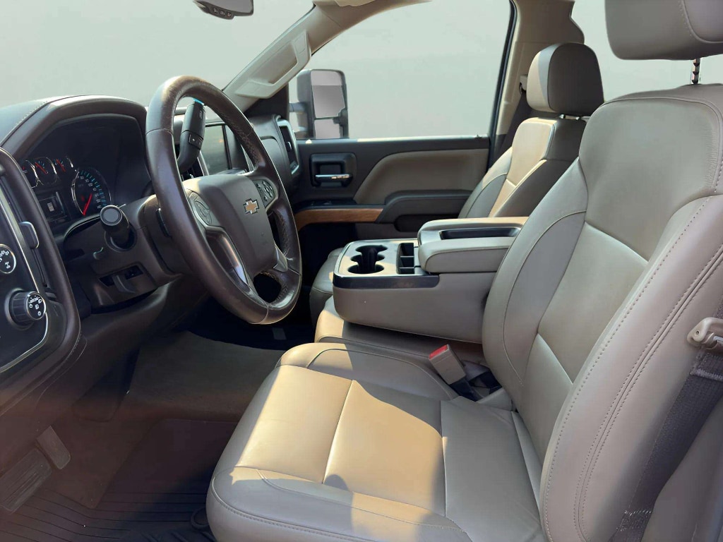 2018 Chevrolet Silverado 1500 LTZ - Photo 18
