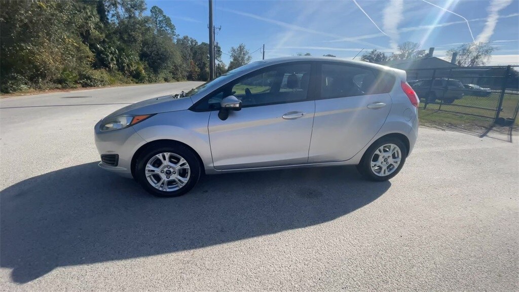 2016 Ford Fiesta SE photo 4