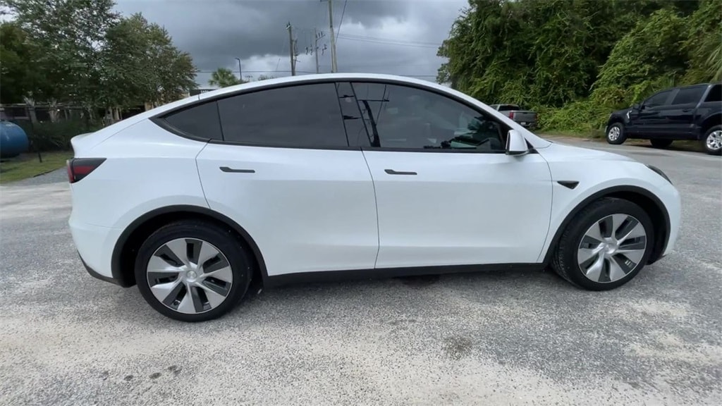 2023 Tesla Model Y Long Range - Photo 9
