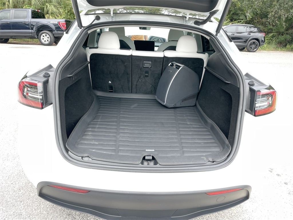 2023 Tesla Model Y Long Range - Photo 24