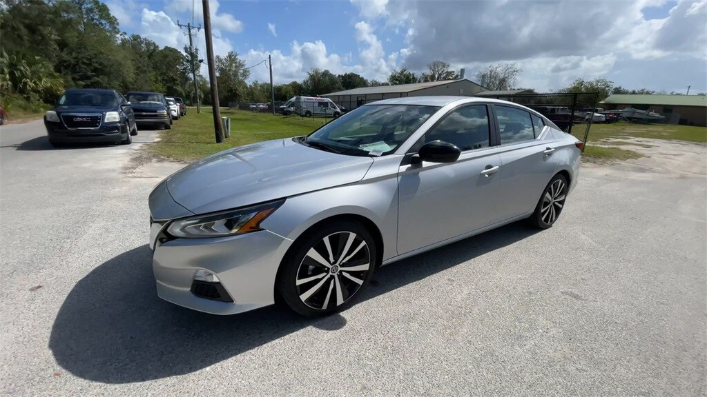 2022 Nissan Altima 2.5 SR photo 4