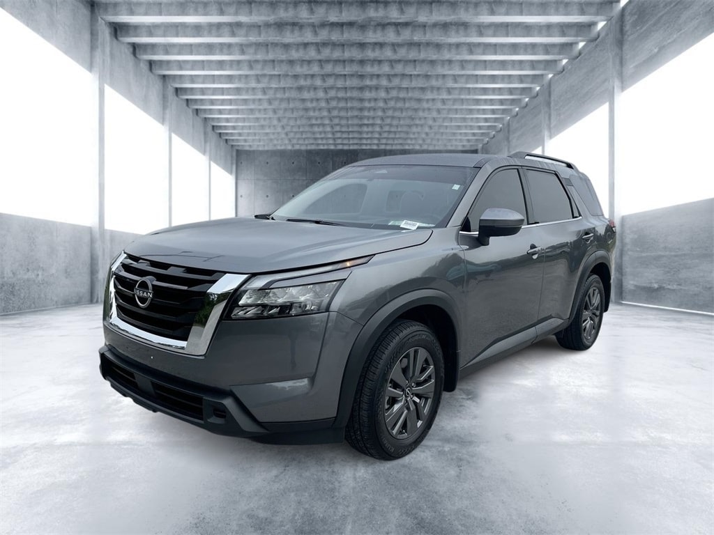 2024 Nissan Pathfinder SV's photo