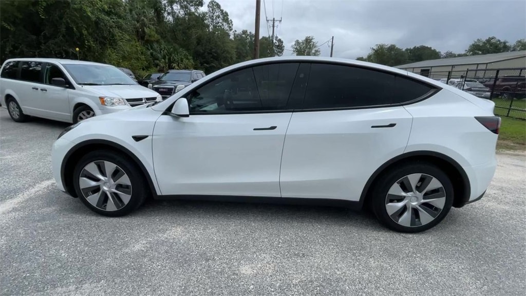 2023 Tesla Model Y Long Range - Photo 5