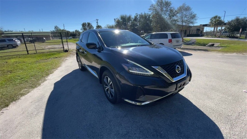 2021 Nissan Murano S photo 2