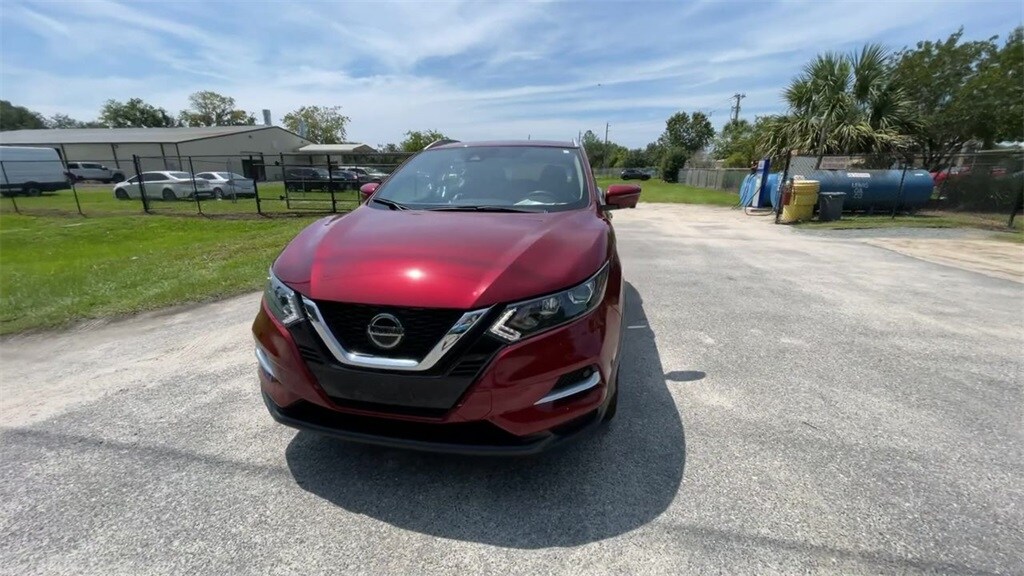 2022 Nissan Rogue Sport SL photo 3