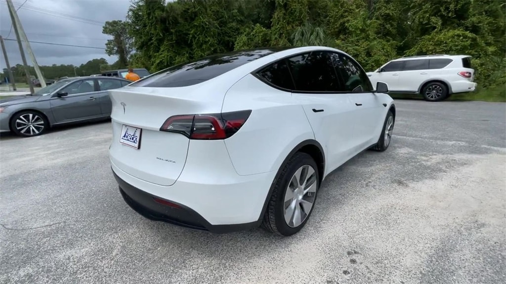 2023 Tesla Model Y Long Range - Photo 8
