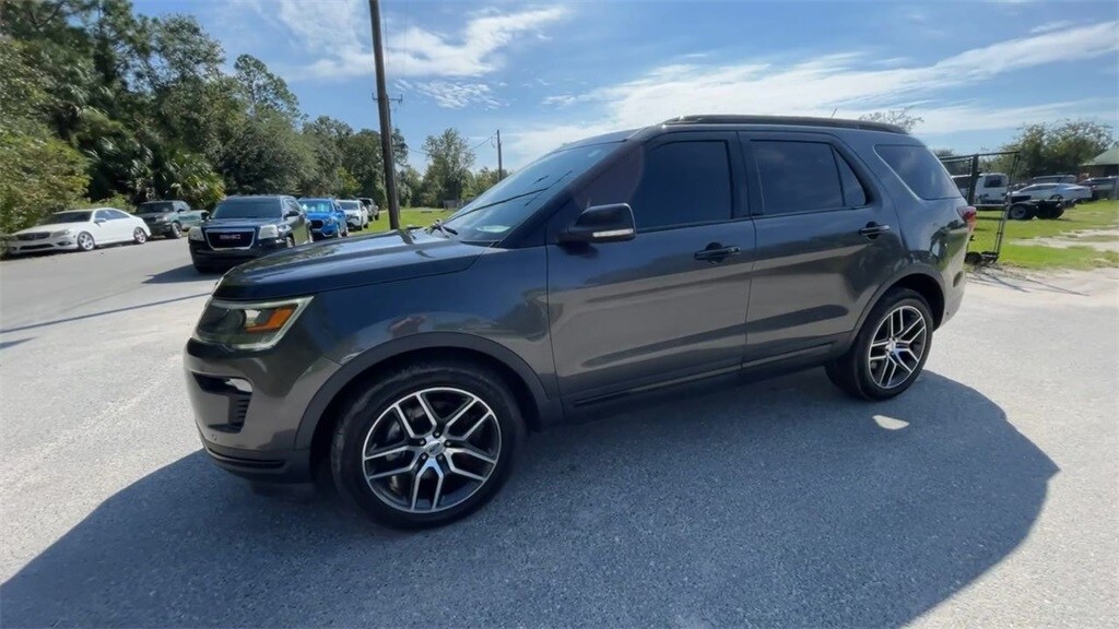 2019 Ford Explorer Sport photo 4