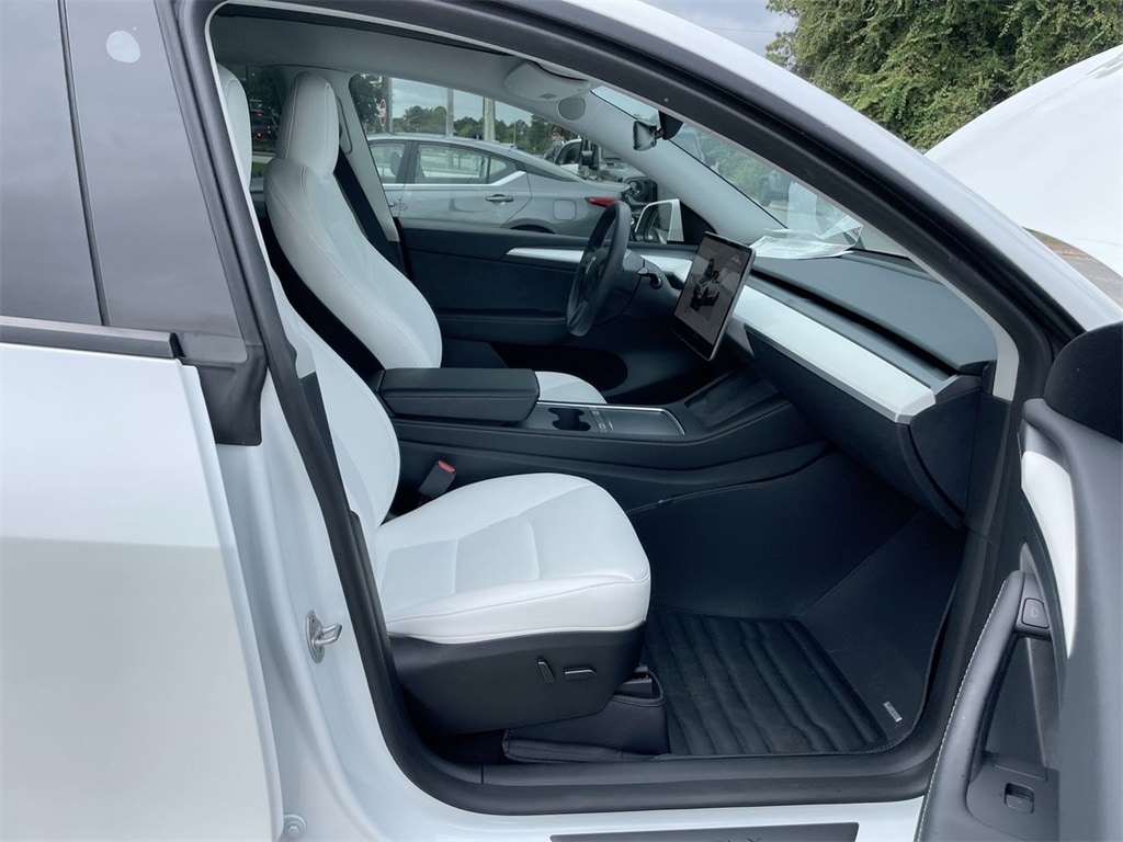 2023 Tesla Model Y Long Range - Photo 25