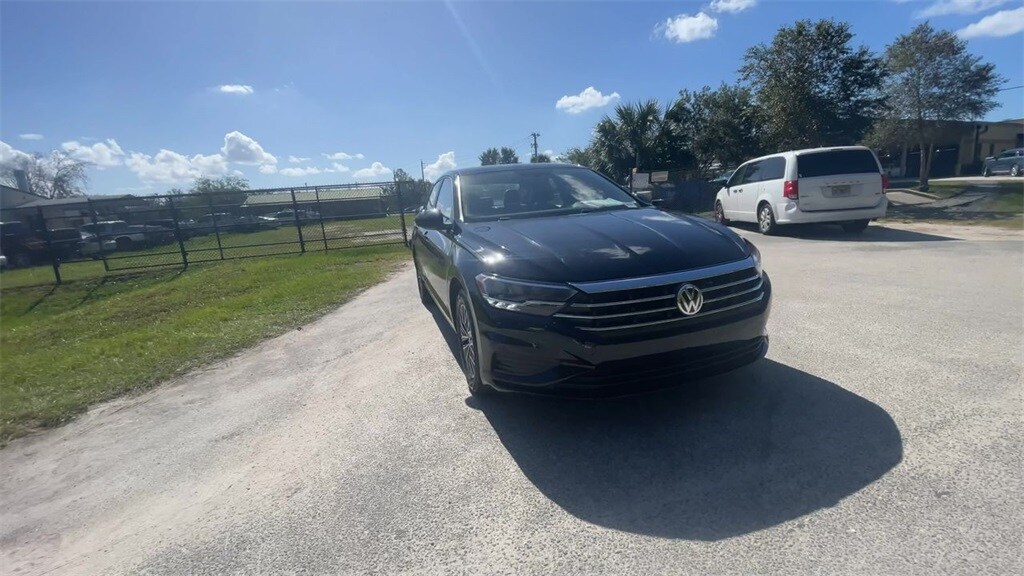 2019 Volkswagen Jetta 1.4T SE photo 3