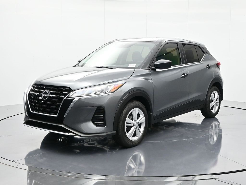 2025 Nissan KICKS PLAY Base's photo