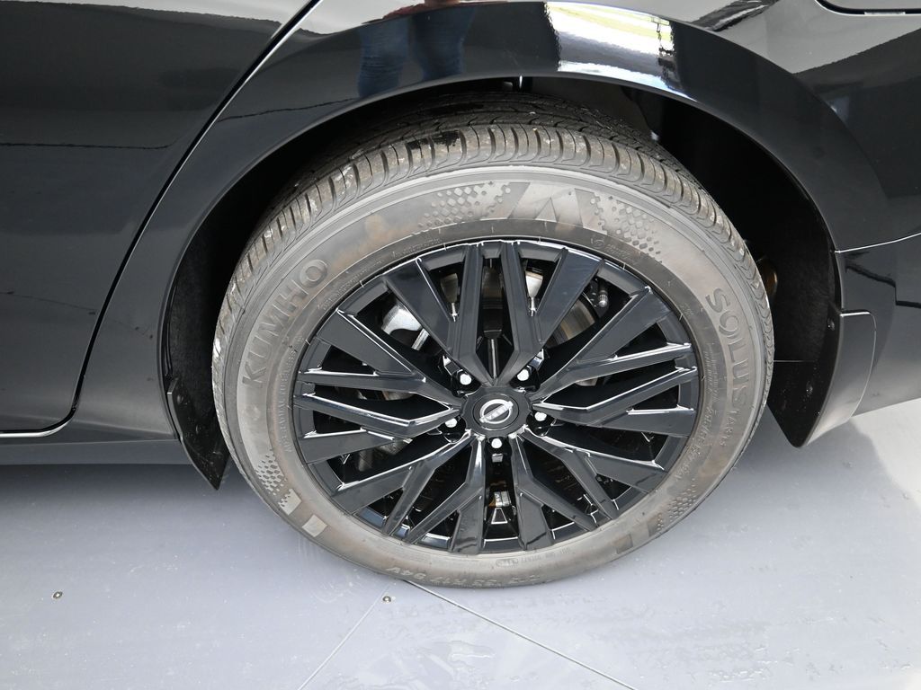 2025 Nissan Altima SV - Photo 9