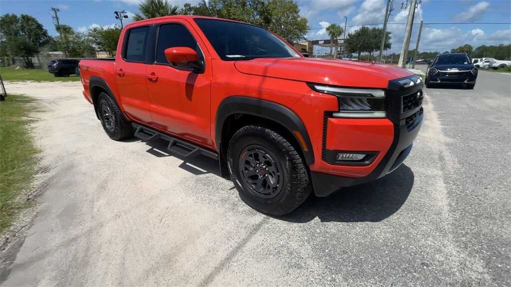 2025 Nissan Frontier PRO-X photo 2