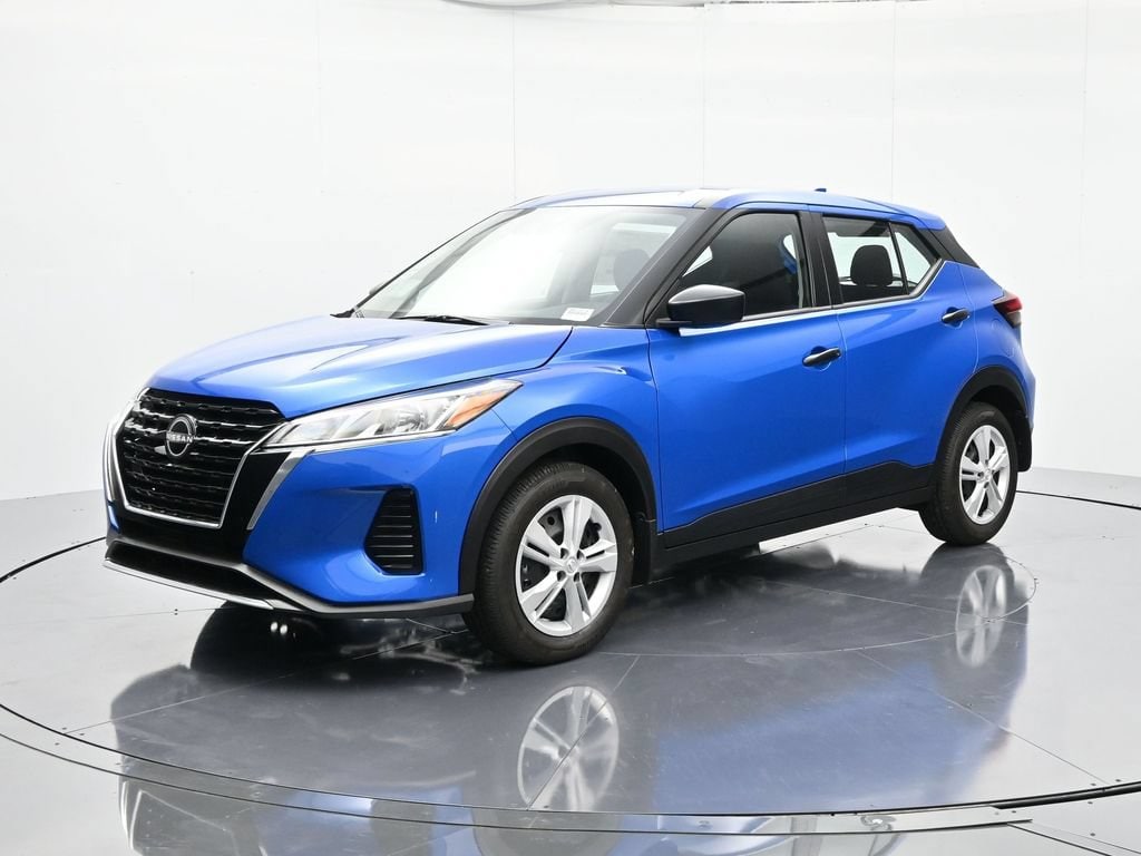 2025 Nissan Kicks Play