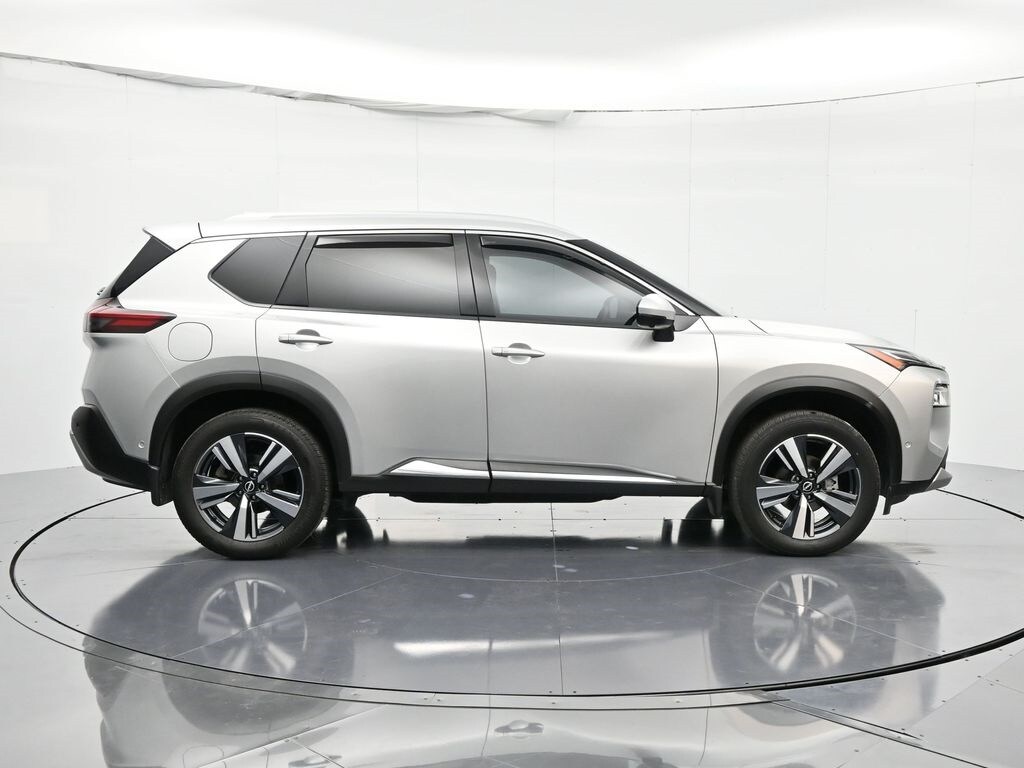 2023 Nissan Rogue Platinum photo 4